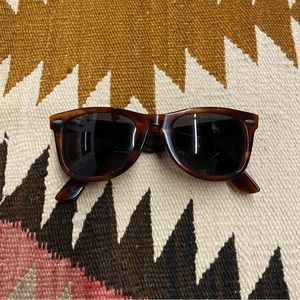 Vintage Ray-Ban Wayfarer Sunglasses